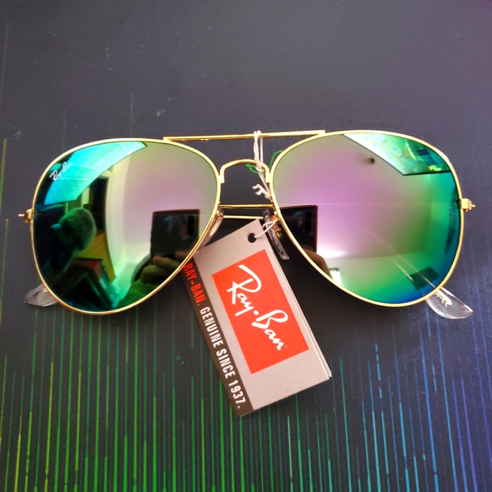 Ray Ban Aviator Sunglasses/Shades